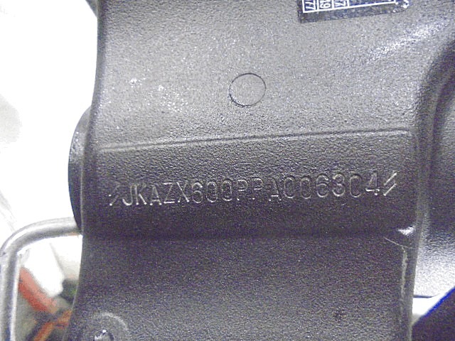 TELAIO CON TARGA E DOCUMENTI KAWASAKI NINJA 600 ZX-6R ( 2007 - 2008 ) 32160025018R FRAME WITH DOCUMENTS STORTO SOLO PER ESPORTAZIONE