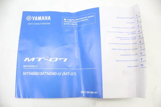 YAMAHA MT-07 BAT28199H1 MANUALE USO E MANUTENZIONE RM34 MTN690 21 - 24 OWNER'S MANUAL