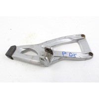 BMW K 1200 RS 46712335198 STAFFA PEDANA POSTERIORE DESTRA K589 96 - 05 REAR RIGHT FOOTREST HOLDER LEGGERI SEGNI DI USURA