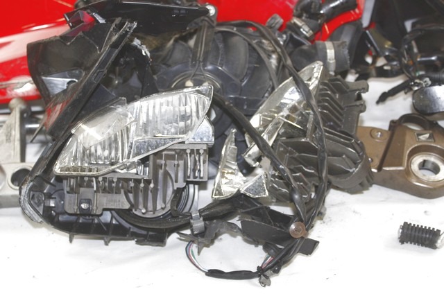 HONDA VFR 800 F SET PARTI DANNEGGIATE INCIDENTATE RC97 14 - 16 CRASHED PARTS 