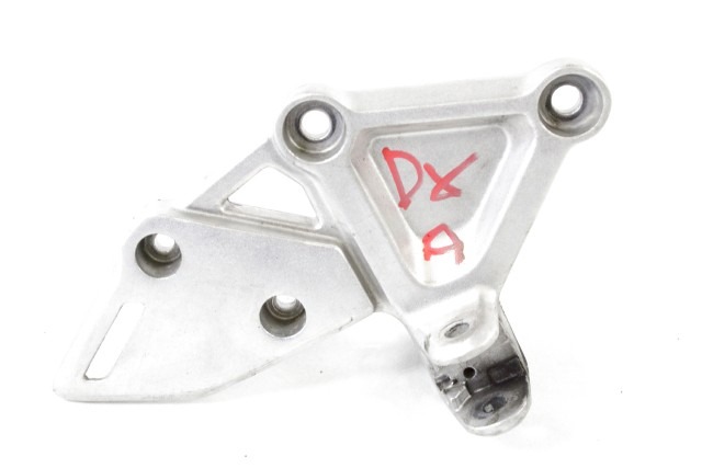 HONDA CBR 650 R 50600MKND50 STAFFA PEDANA ANTERIORE DESTRA RH01 21 - 23 FRONT RIGHT FOOTREST HOLDER 