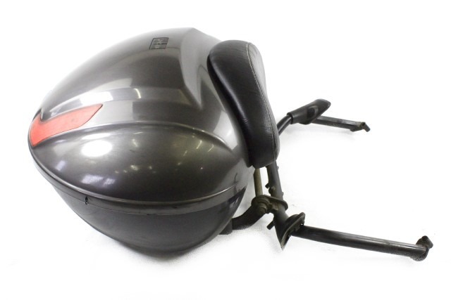 PIAGGIO X8 250 622160 BAULETTO ORIGINALE CON STAFFA SUPPORTO (2006) TOP CASE LEGGERI SEGNI DI USURA