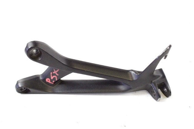 SUZUKI GSX S 750 4382108J00YAP STAFFA PEDANA POSTERIORE SINISTRA WC52 17 - 20 REAR LEFT FOOTREST HOLDER CON GRAFFIO