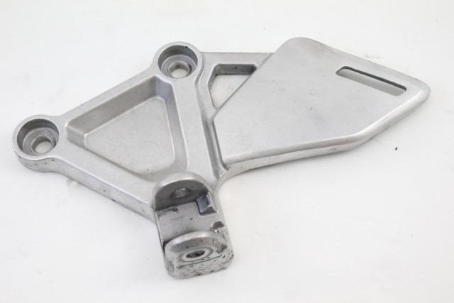 HONDA CBR 650 R 50700MKND50 STAFFA PEDANA ANTERIORE SINISTRA RH01 19 - 20 FRONT LEFT FOOTREST HOLDER