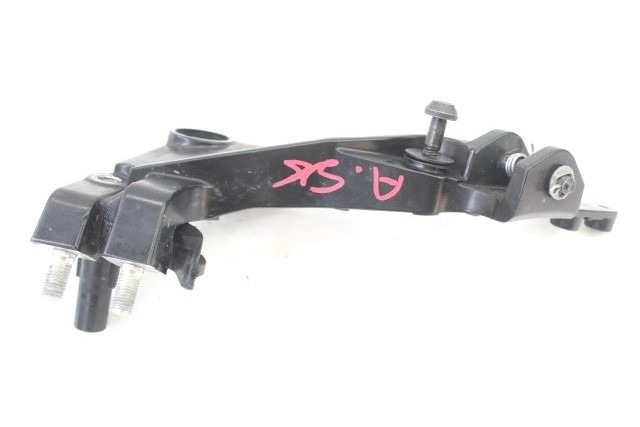 KTM RC 390 94503038000C1 STAFFA PEDANA ANTERIORE SINISTRA 22 - 24 FRONT LEFT FOOTREST HOLDER JY113035