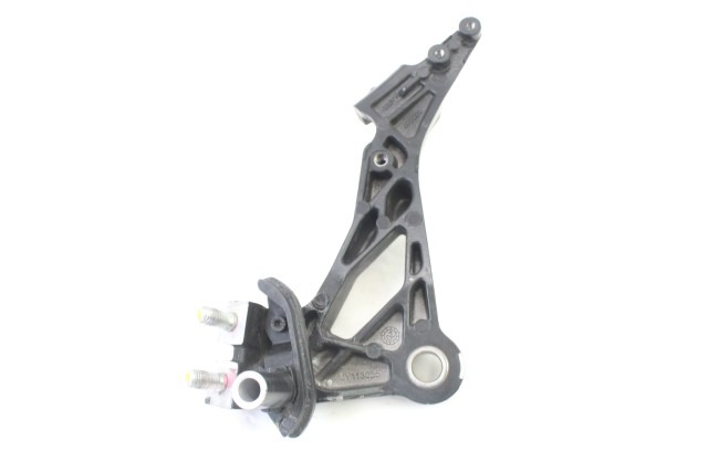 KTM RC 390 94503038000C1 STAFFA PEDANA ANTERIORE SINISTRA 22 - 24 FRONT LEFT FOOTREST HOLDER JY113035