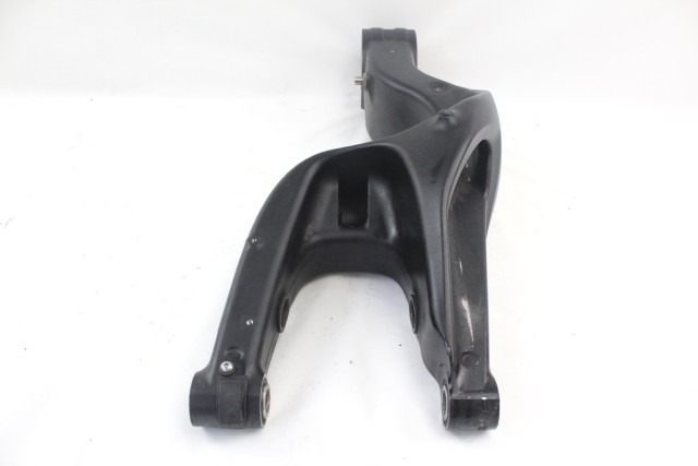 KTM 1290 SUPER DUKE GT 6140403014433A FORCELLONE POSTERIORE 19 - 21 REAR SWINGARM PICCOLI SEGNI DI USURA 6130403004433 6130403004433A 6130403014433A 6140403004433A 