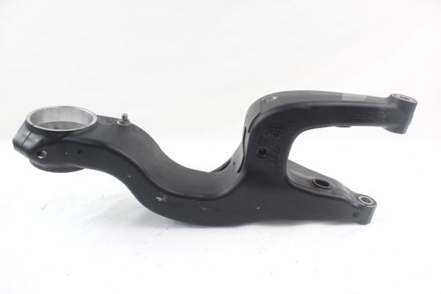 KTM 1290 SUPER DUKE GT 6140403014433A FORCELLONE POSTERIORE 19 - 21 REAR SWINGARM PICCOLI SEGNI DI USURA 6130403004433 6130403004433A 6130403014433A 6140403004433A 