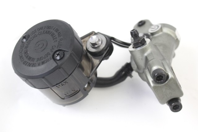 TRIUMPH STREET TRIPLE RS 765 T2024891 POMPA FRENO ANTERIORE 20 - 22 FRONT MASTER CYLINDER T2024890