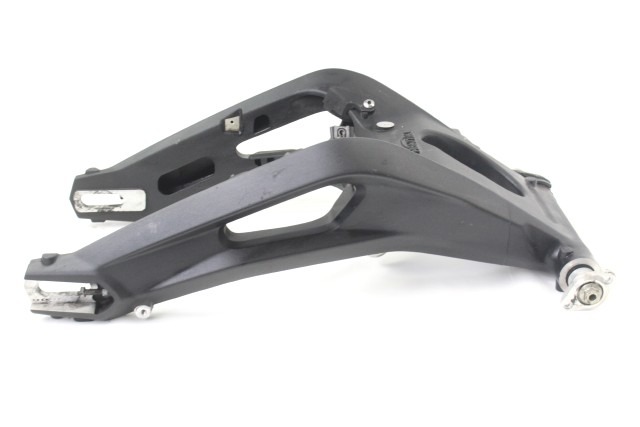 TRIUMPH STREET TRIPLE RS 765 T2050274 FORCELLONE POSTERIORE 20 - 22 REAR SWINGARM