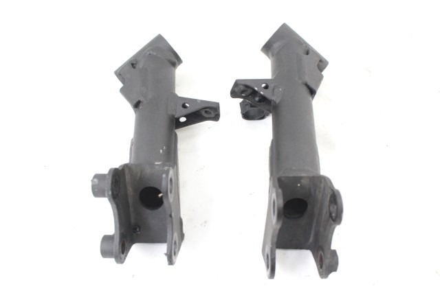 KAWASAKI Z 900 32190072118R 32190072218R SUPPORTI MOTORE ZR900B 17 - 20 ENGINE BRACKETS SEGNI DI USURA