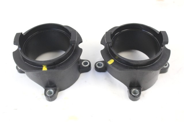 APRILIA DORSODURO 750 872174 COLLETTORI DI ASPIRAZIONE 09 - 17 INTAKE MANIFOLDS