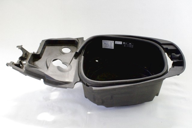 YAMAHA TRICITY MW 125 2CMF473R0000 VASCA SOTTOSELLA PORTACASCO 14 - 17 HELMET COMPARTMENT