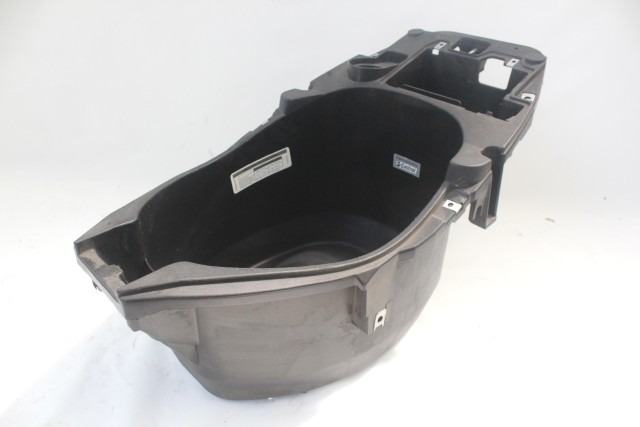 PIAGGIO ZIP 50 4T 1B005820 VASCA SOTTOSELLA PORTACASCO 18 - 20 HELMET COMPARTMENT 1B004694 1B004961