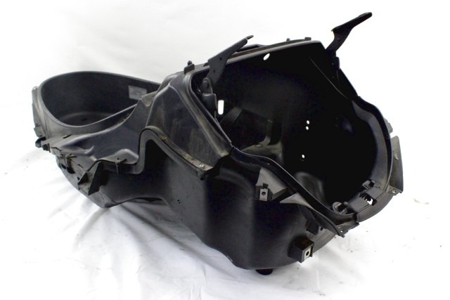 PIAGGIO MP3 250 655490 VASCA SOTTOSELLA PORTACASCO 06 - 11 HELMET COMPARTMENT