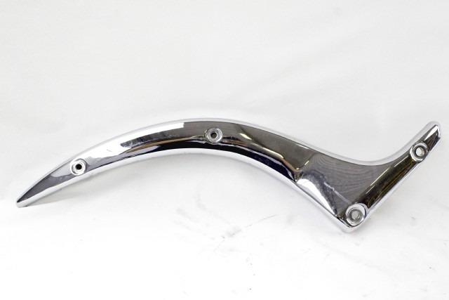 SUZUKI INTRUDER VL 800 4161041F00 SUPPORTO PARAFANGO MANIGLIA DESTRA 09 - 17 REAR FENDER RIGHT BRACKET