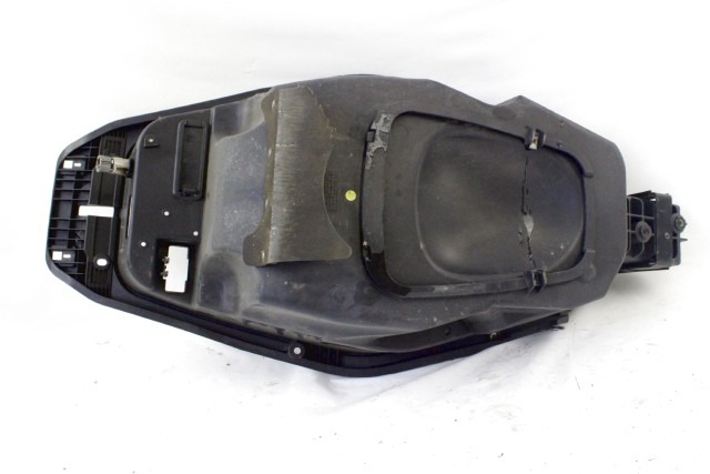 APRILIA SR MAX 300 653905 VASCA SOTTOSELLA POTACASCO 11 - 16 HELMET COMPARTMENT