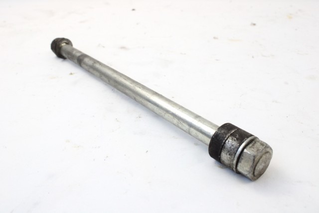 MALAGUTI MADISON 250 S PERNO RUOTA ANTERIORE 99 - 02 FRONT WHEEL AXLE