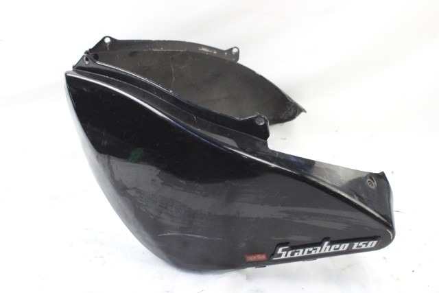 APRILIA SCARABEO 150 103237 CARENA INFERIORE SELLA 99 - 02 LOWER SEAT FAIRING LEGGERI GRAFFI