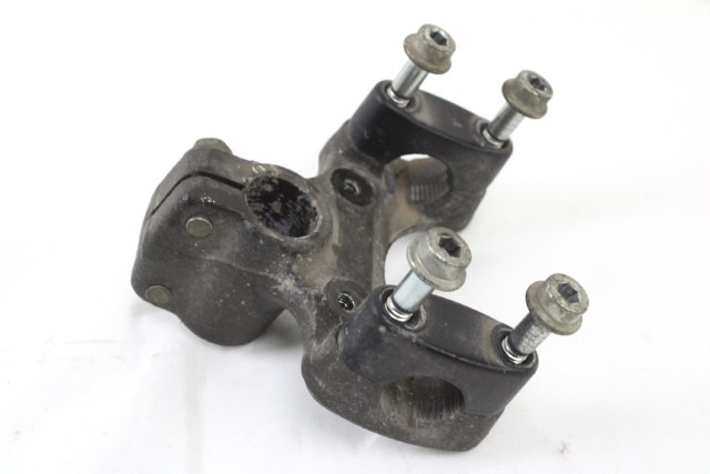 SUZUKI BURGMAN 250 5131114F00 RISER MANUBRIO PIASTRA STERZO 98 - 01 STEERING STEM HEAD