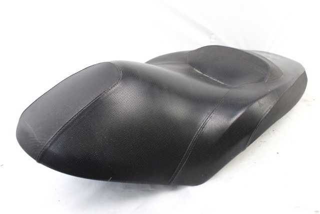 YAMAHA X-MAX 125 1B9F47300100 SELLA YP125R 06 - 10 SEAT CON DIFETTO 1B9F47300000 1B9F47300100 1B9F47300200 1B9F47300300 1B9F47300400 